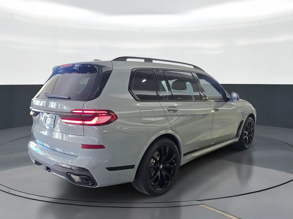 New 2027 Brooklyn Grey Metallic BMW xDrive40i image 3
