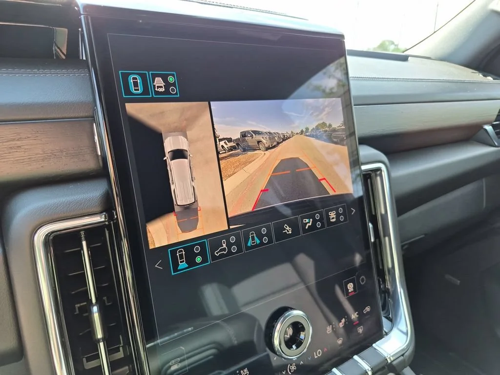 2026 GMC Yukon XL Denali - Photo 30
