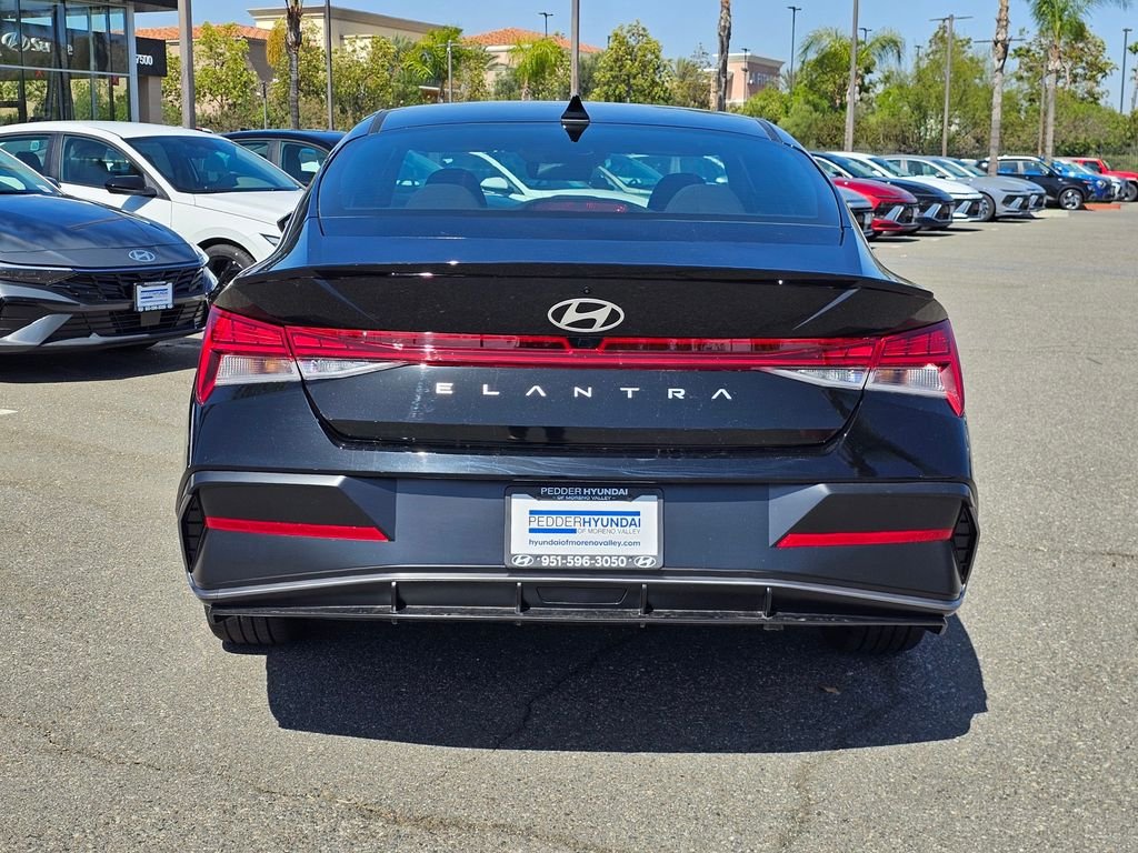 New 2026 Black Hyundai SEL Sport image 4