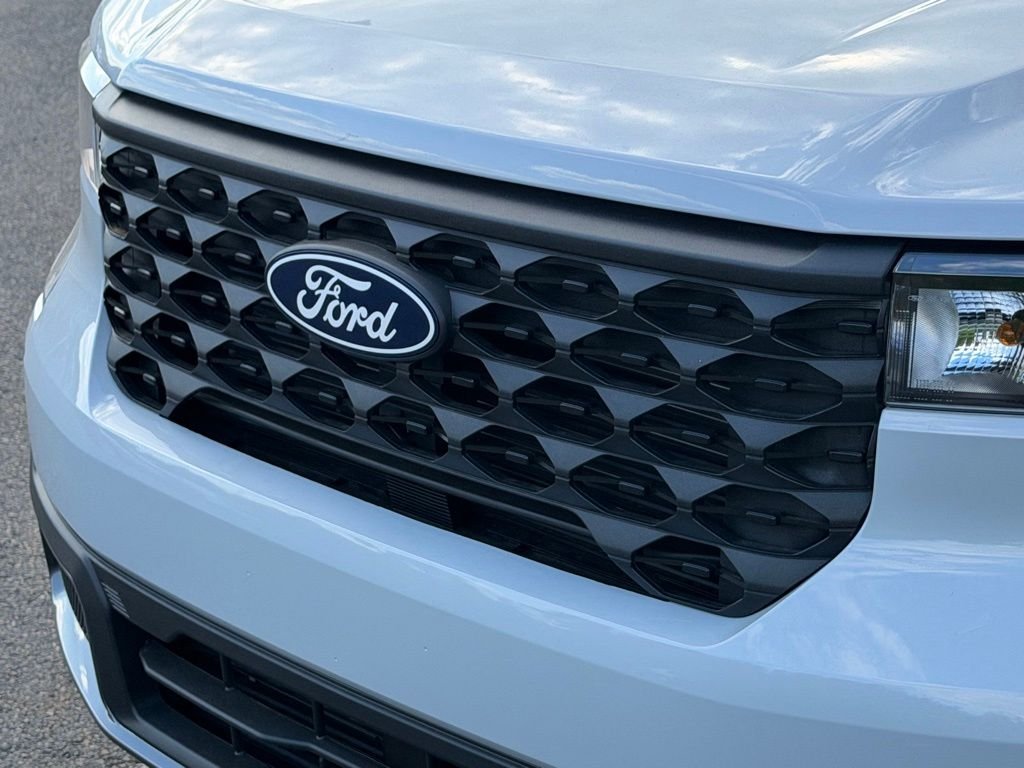 New 2026 Space White Metallic Ford XLT image 24