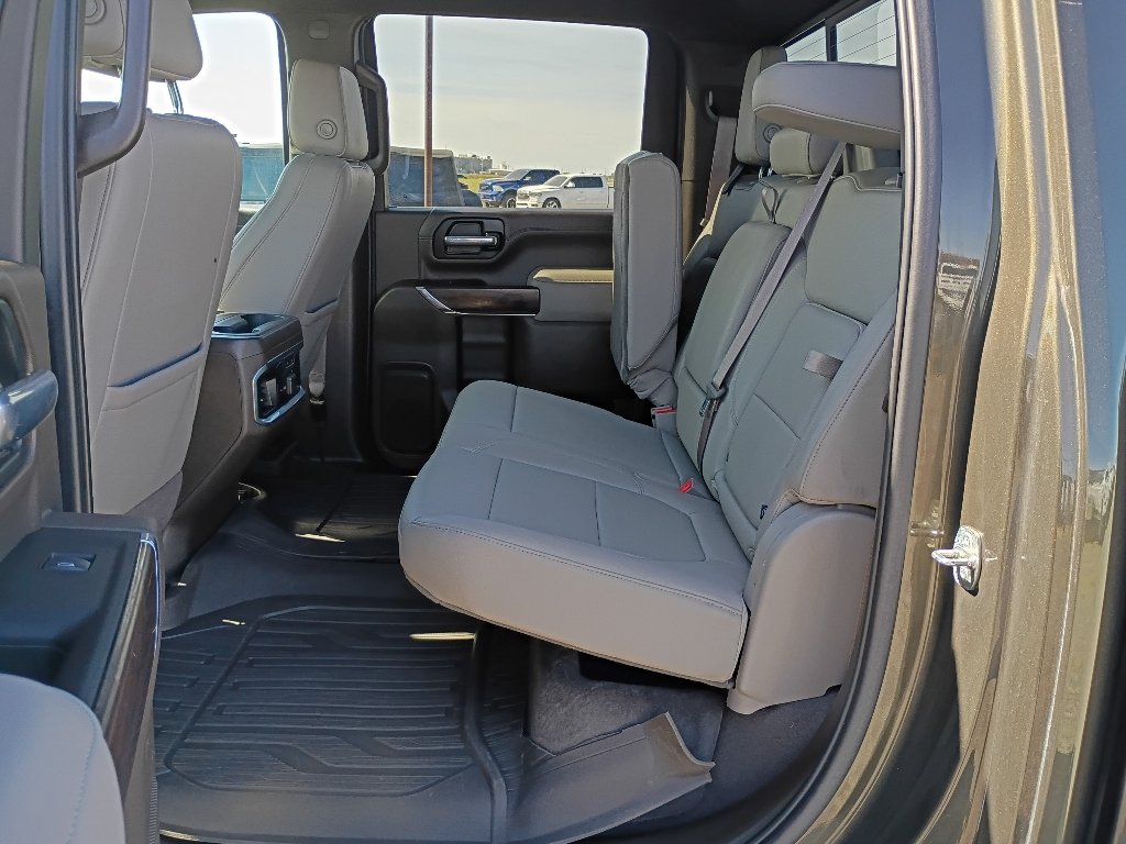 Used 2023 Forest Metallic GMC SLT image 22