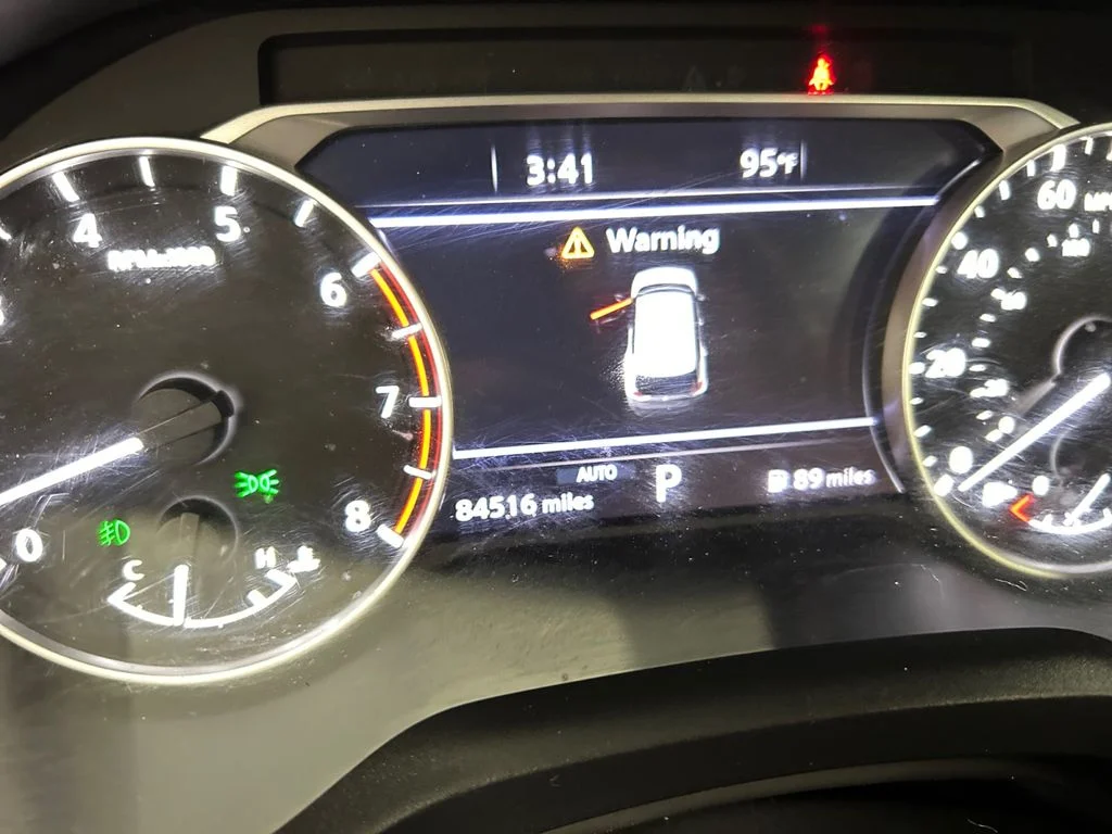 Used 2021 Gray Nissan SL image 10