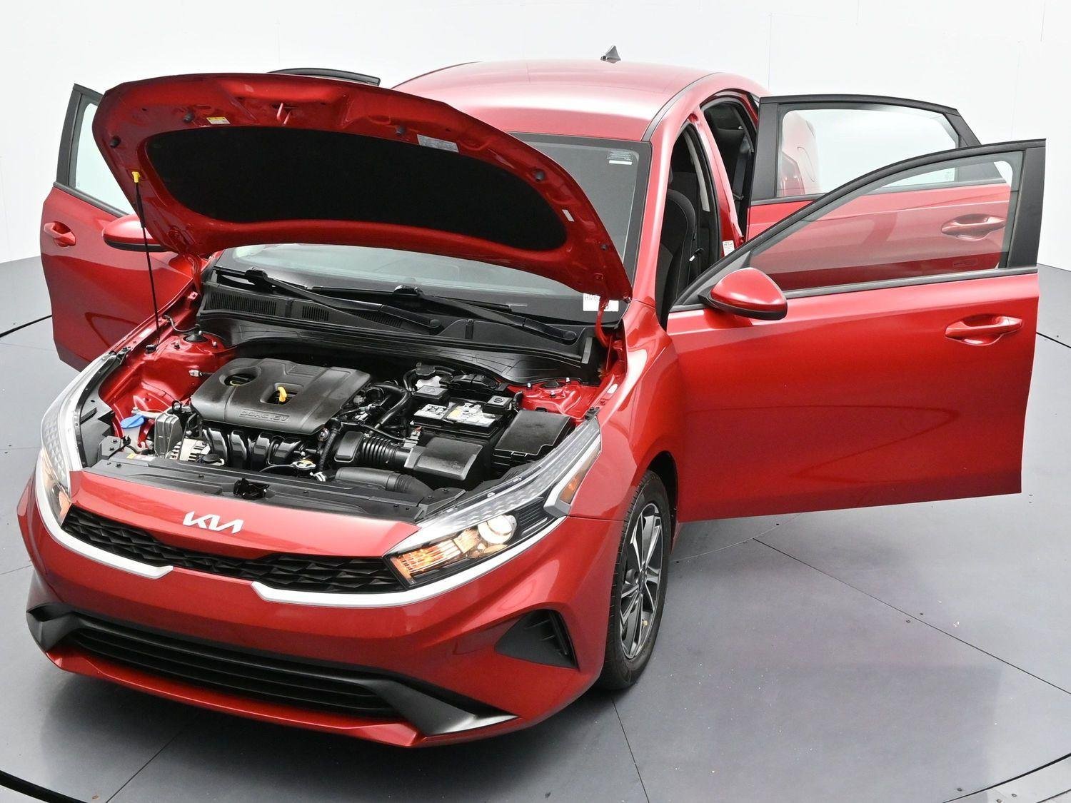 Used 2022 Currant Red Kia LXS image 37