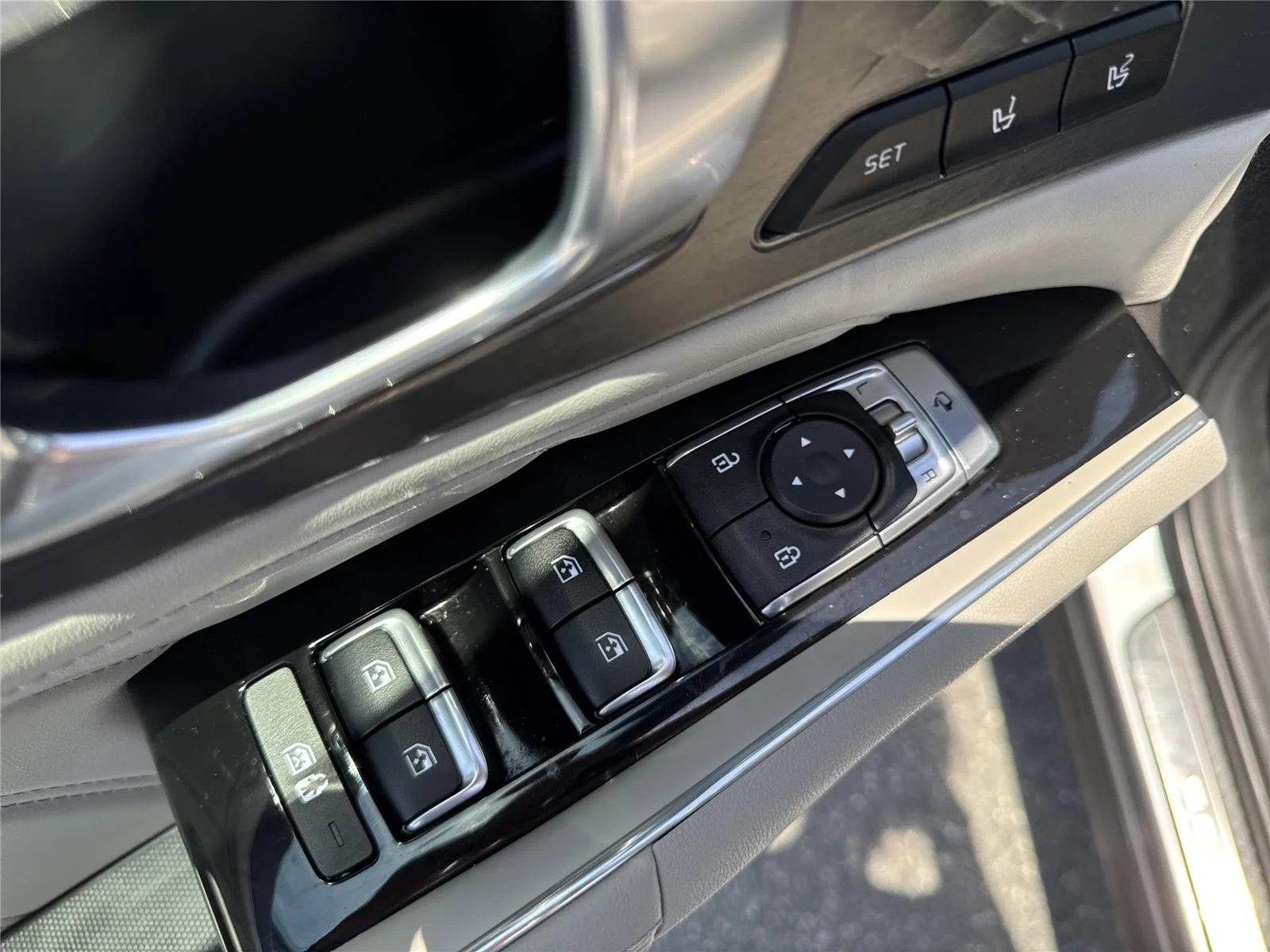 Used 2022 Steel Gray Kia SX Prestige image 18