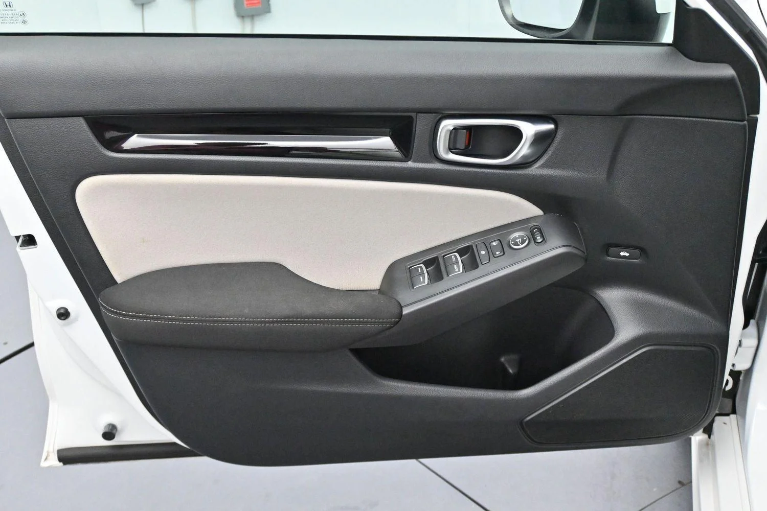 Used 2022 Platinum White Pearl Honda EX image 10