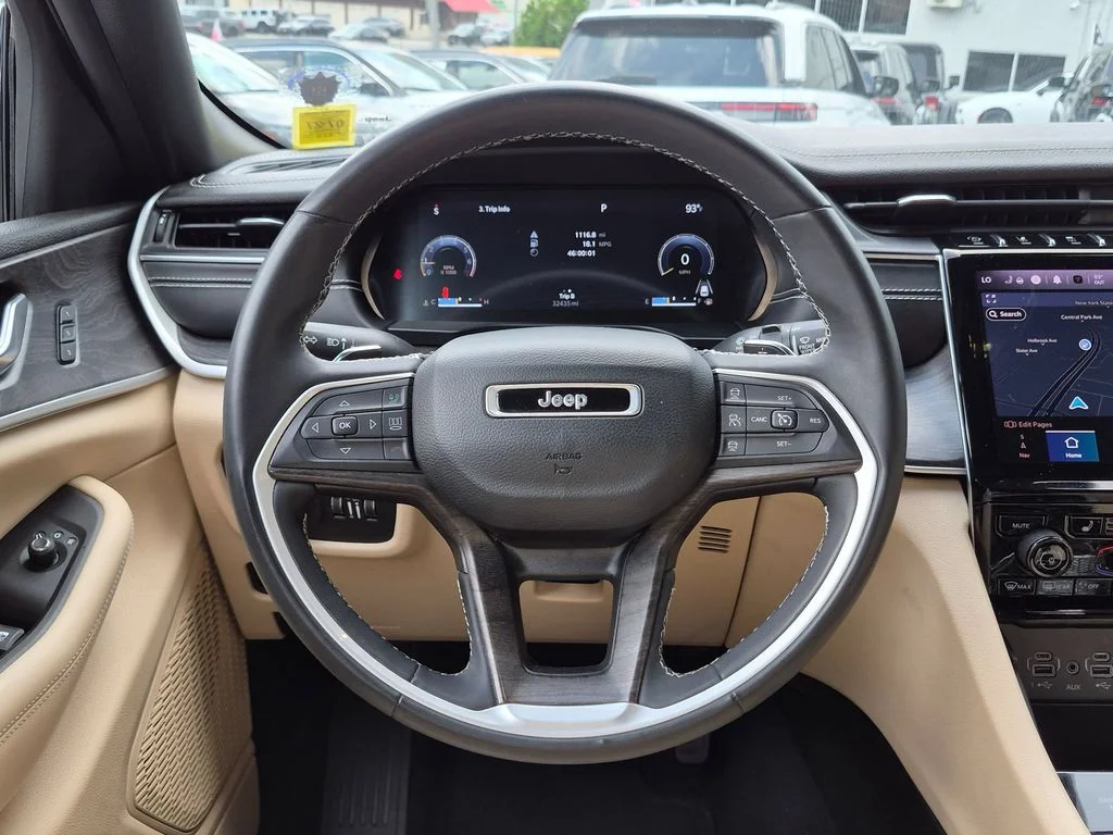 Used 2023 Black Jeep Limited image 14