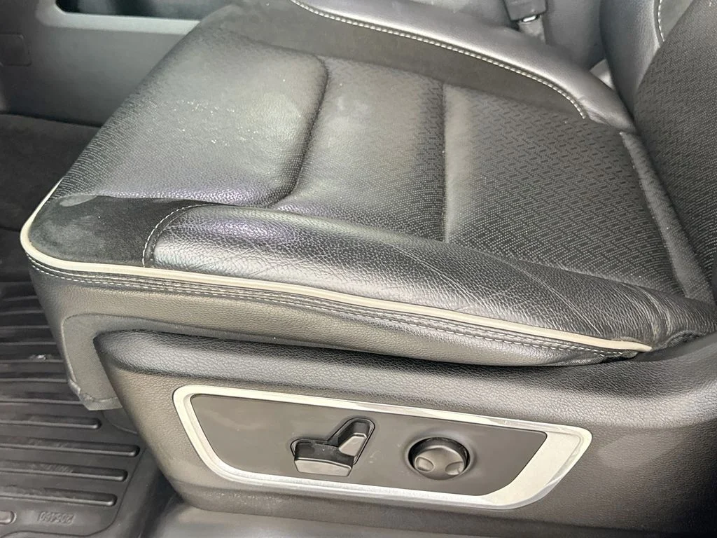 Used 2022 White Ram Laramie image 19