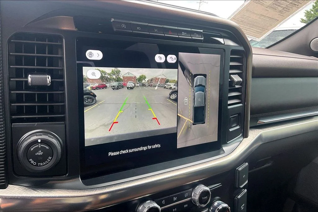 Used 2024 Blue Ford King Ranch image 20