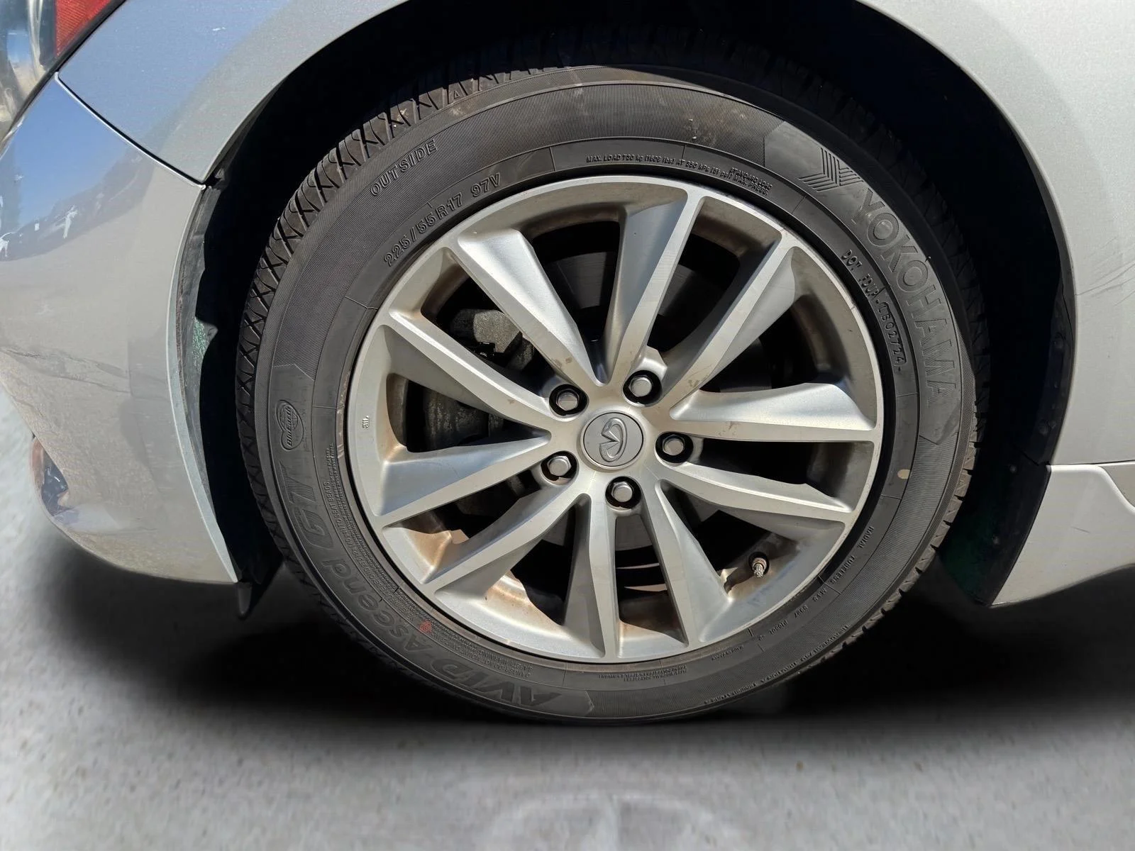 Used 2015 Liquid Platinum INFINITI Premium image 3