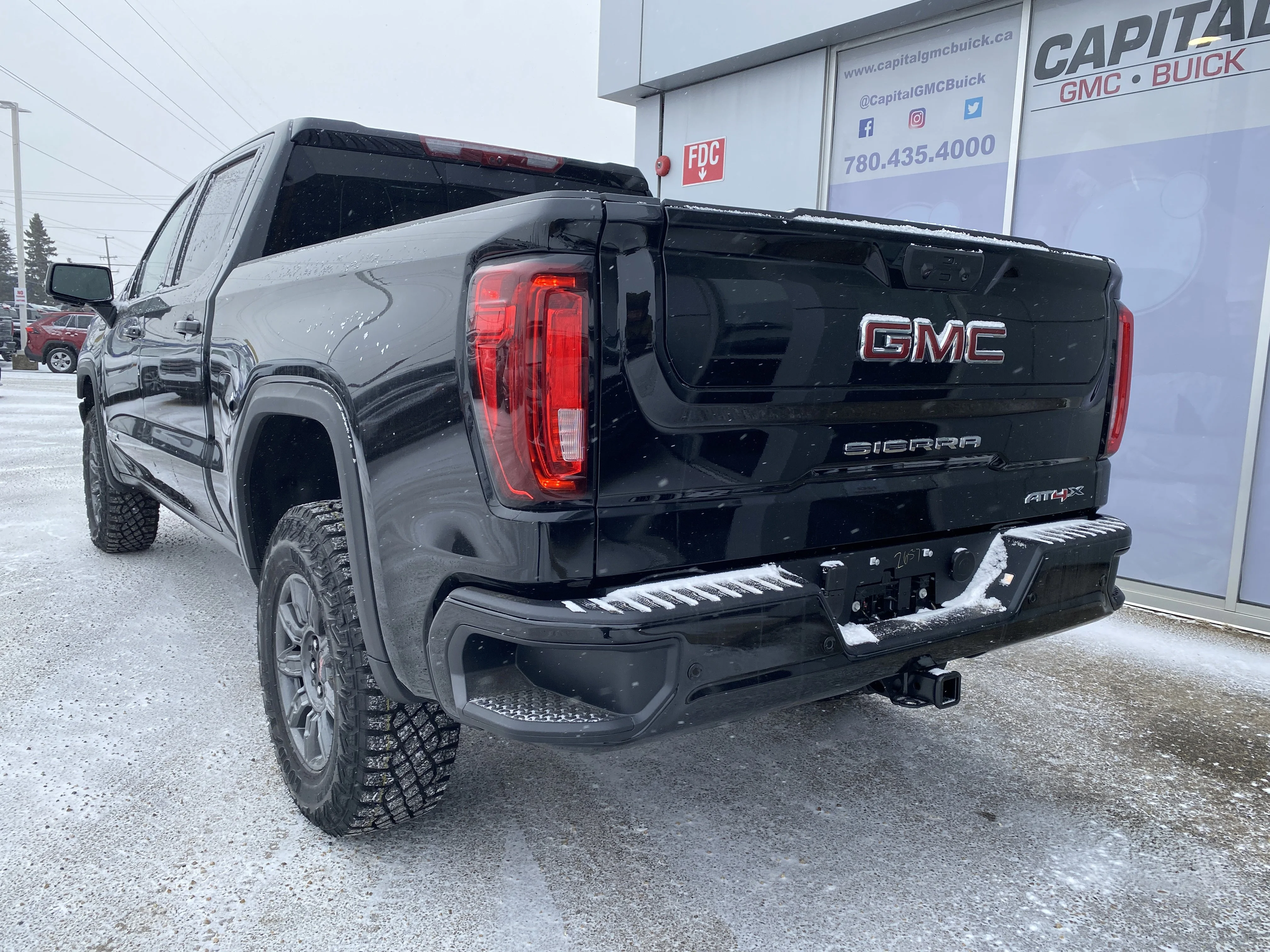 New 2026 ONYX BLACK GMC AT4X image 4