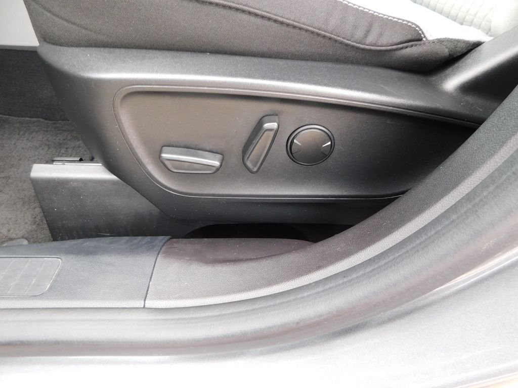 Used 2023 Gray Ford Active image 13