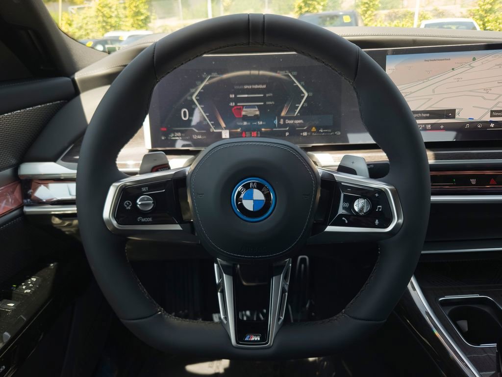New 2026 Mineral White Metallic BMW 750e xDrive image 15