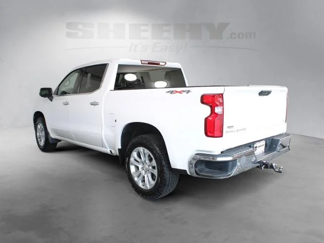 Used 2023 Summit White Chevrolet  image 12