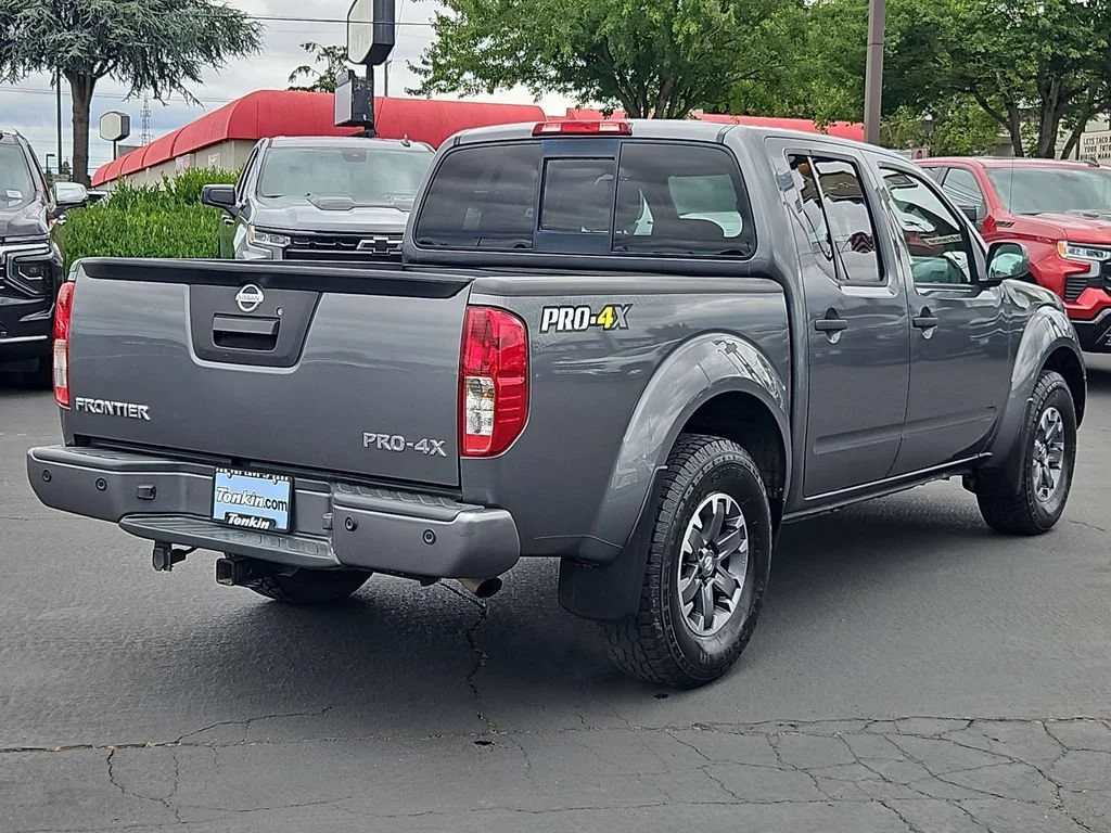 Used 2018 Gray Nissan PRO-4X image 6