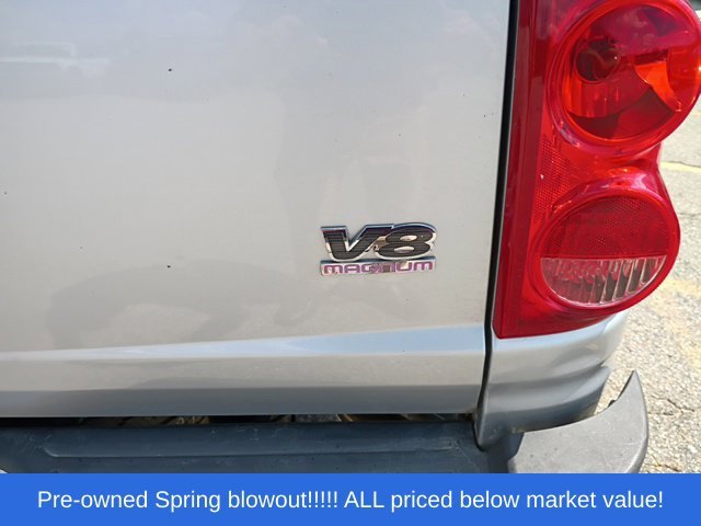 Used 2006 Silver Dodge SLT image 12
