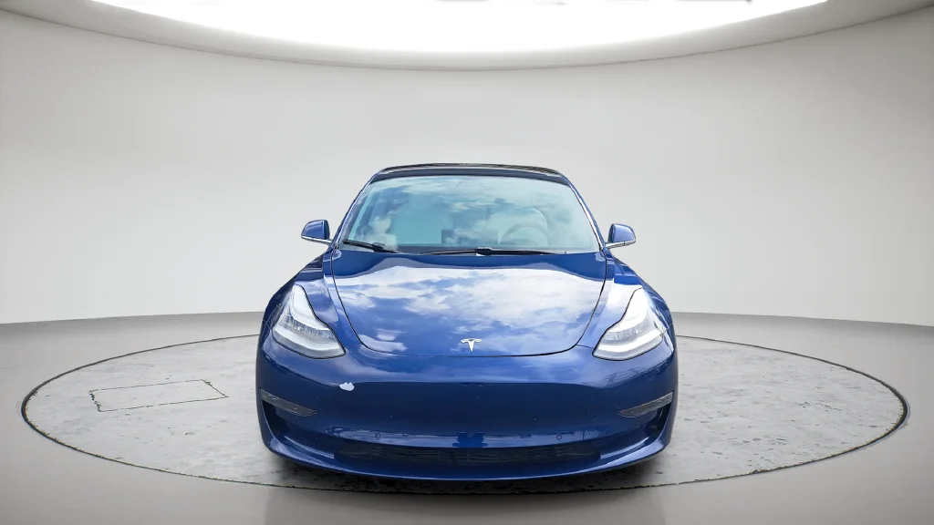 Used 2020 Blue Tesla Long Range image 2