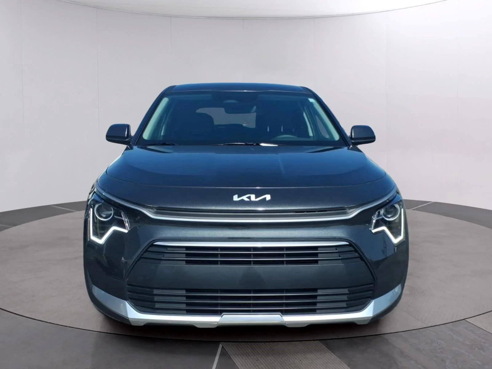 Used 2026 Interstellar Gray Kia LX image 10