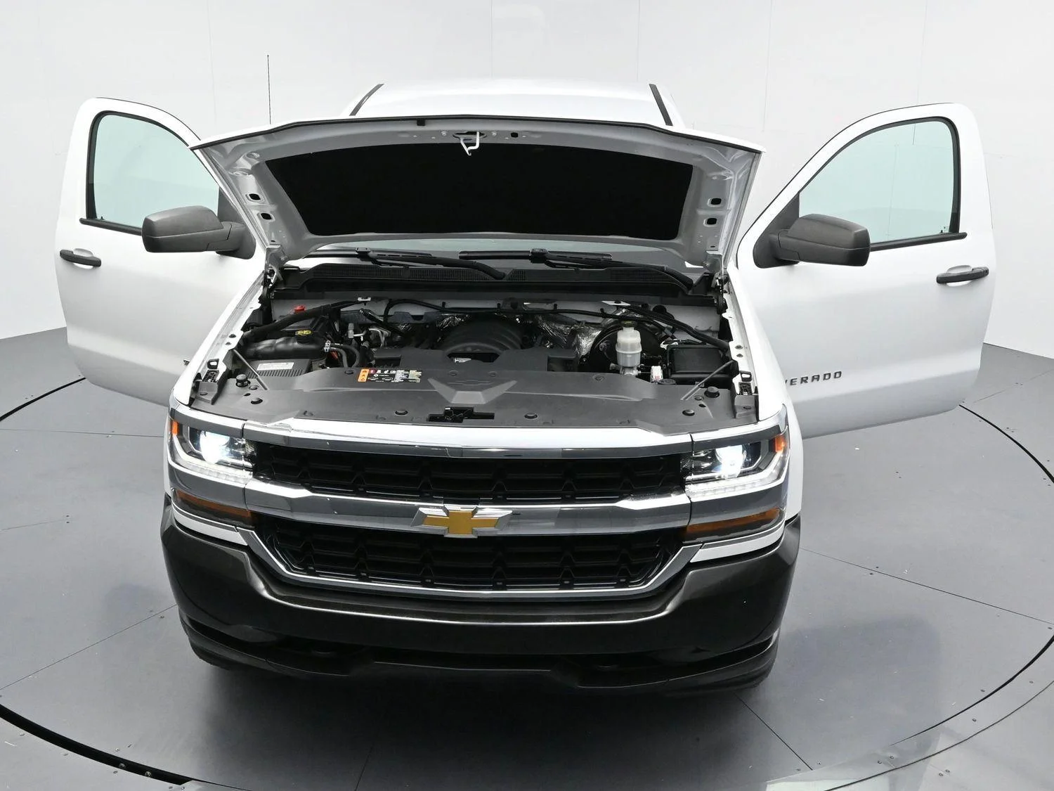 Used 2018 SUMMIT WHITE Chevrolet Work Truck image 35