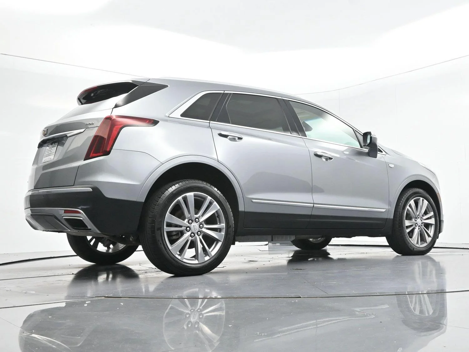 Used 2024 Argent Silver Metallic Cadillac Premium Luxury image 49