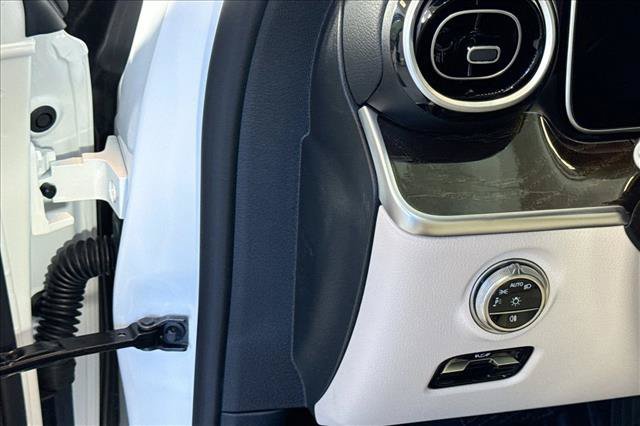 New 2026 Polar White Mercedes-Benz C 300 image 40