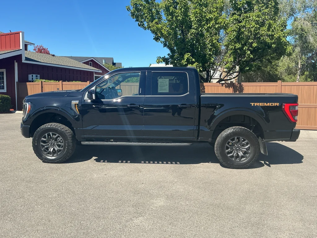 Used 2023 AGATE BLACK METALLIC Ford Tremor image 8