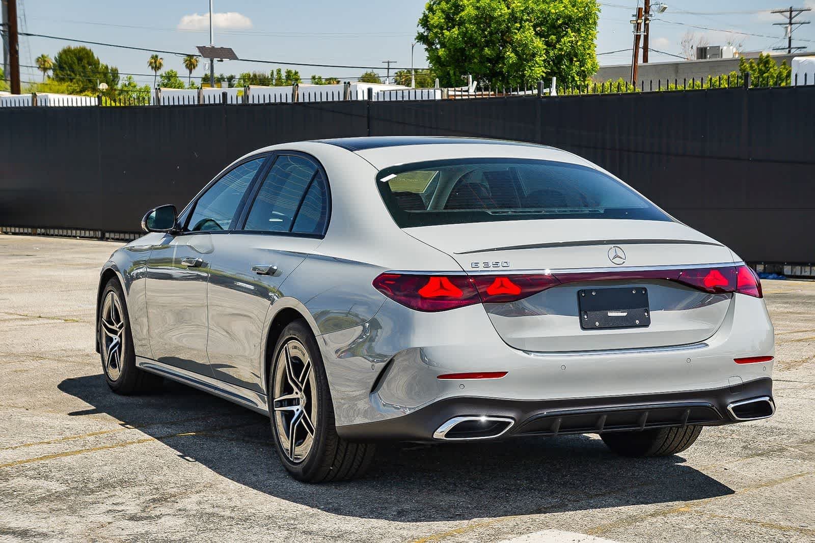 New 2026 MANUFAKTUR Alpine Grey Mercedes-Benz E 350 image 6