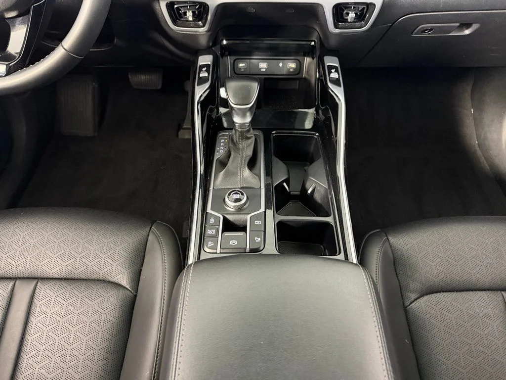 Certified Used 2023 Gray Kia SX image 17
