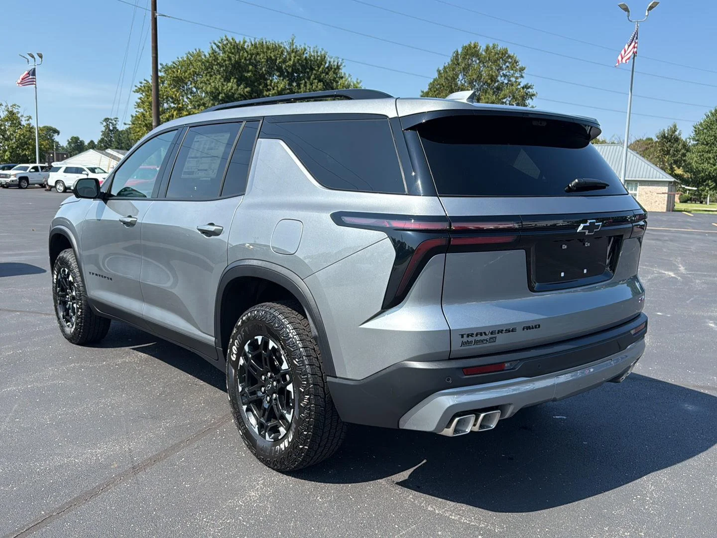 New 2027 Sterling Gray Metallic Chevrolet Z71 image 19