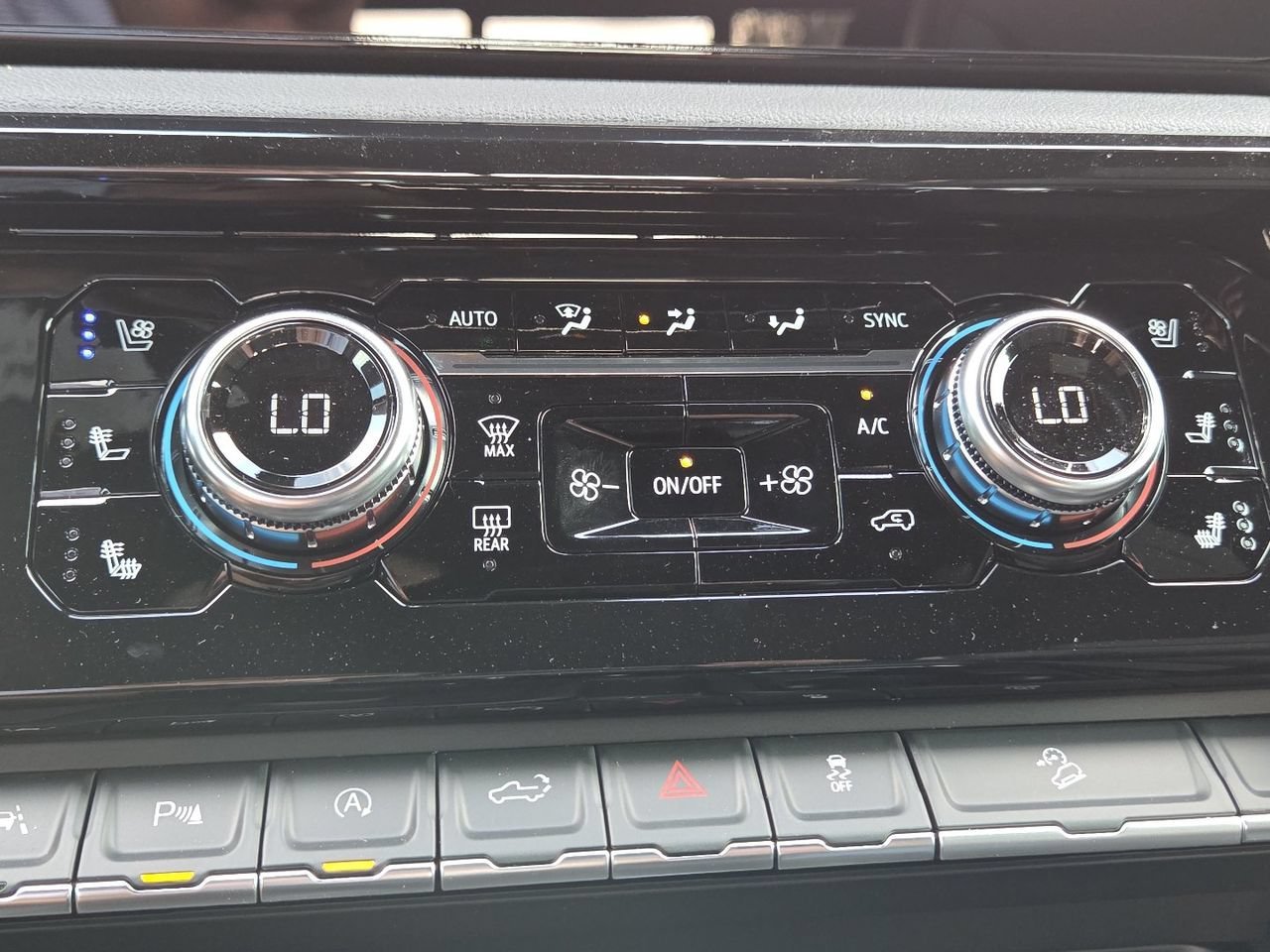 2026 GMC Sierra 1500 AT4 - Photo 33