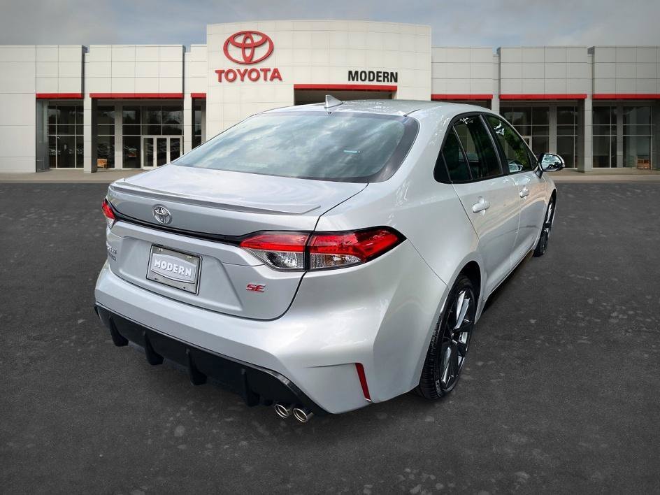 Certified Used 2025 Classic Silver Metallic Toyota SE image 5