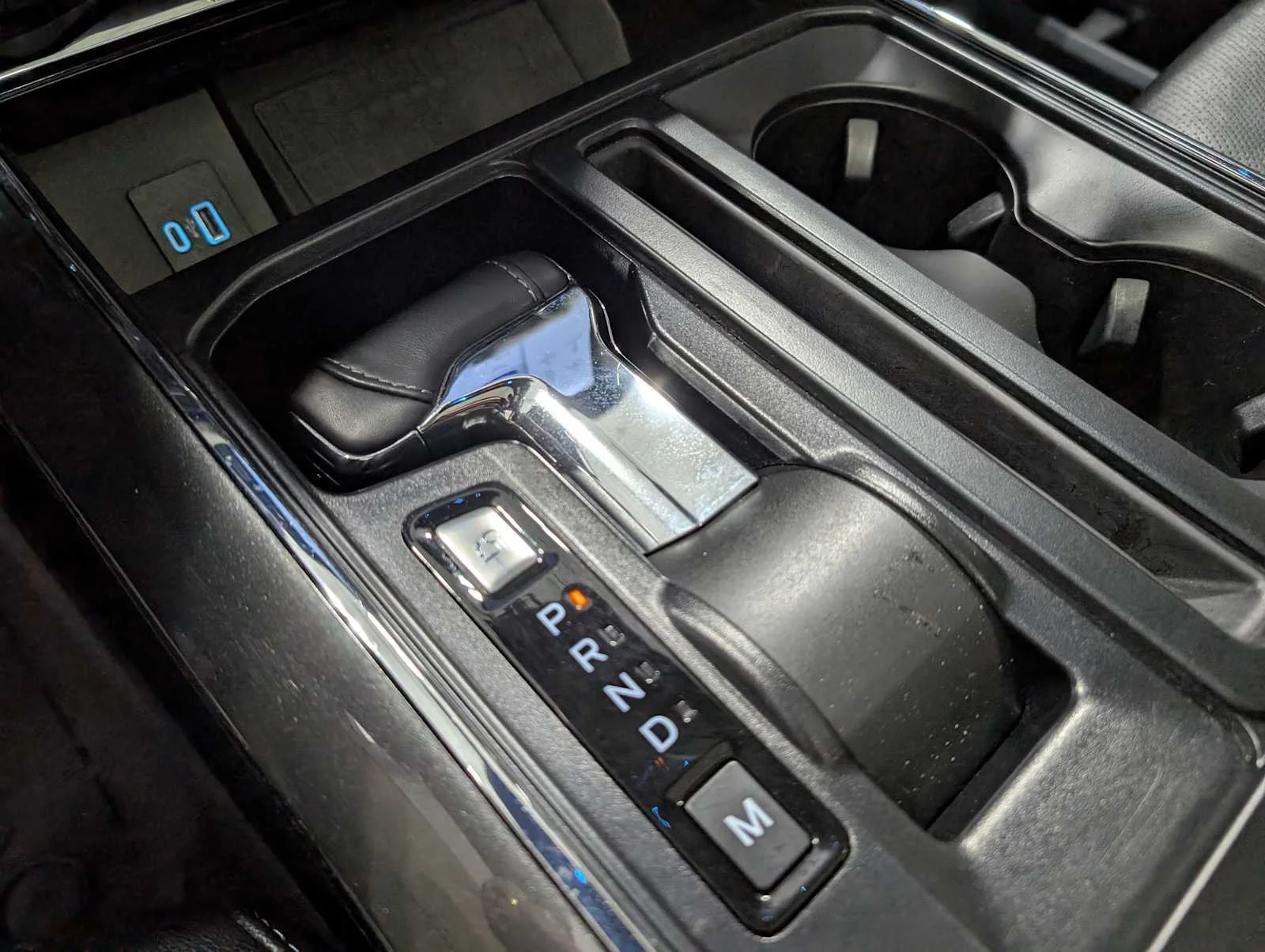 Used 2022 Agate Black Ford LARIAT image 32