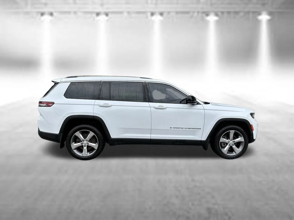 Certified Used 2022 White Jeep Limited image 8