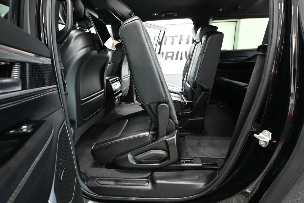 Used 2024 Black Jeep Series III image 42