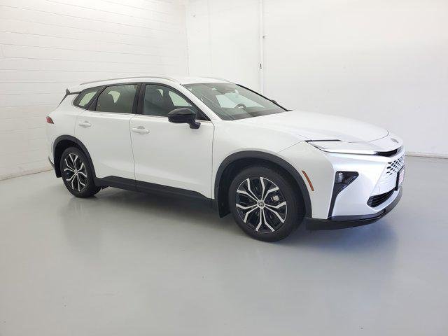 Certified Used 2026 OXYGEN WHITE Toyota  image 25