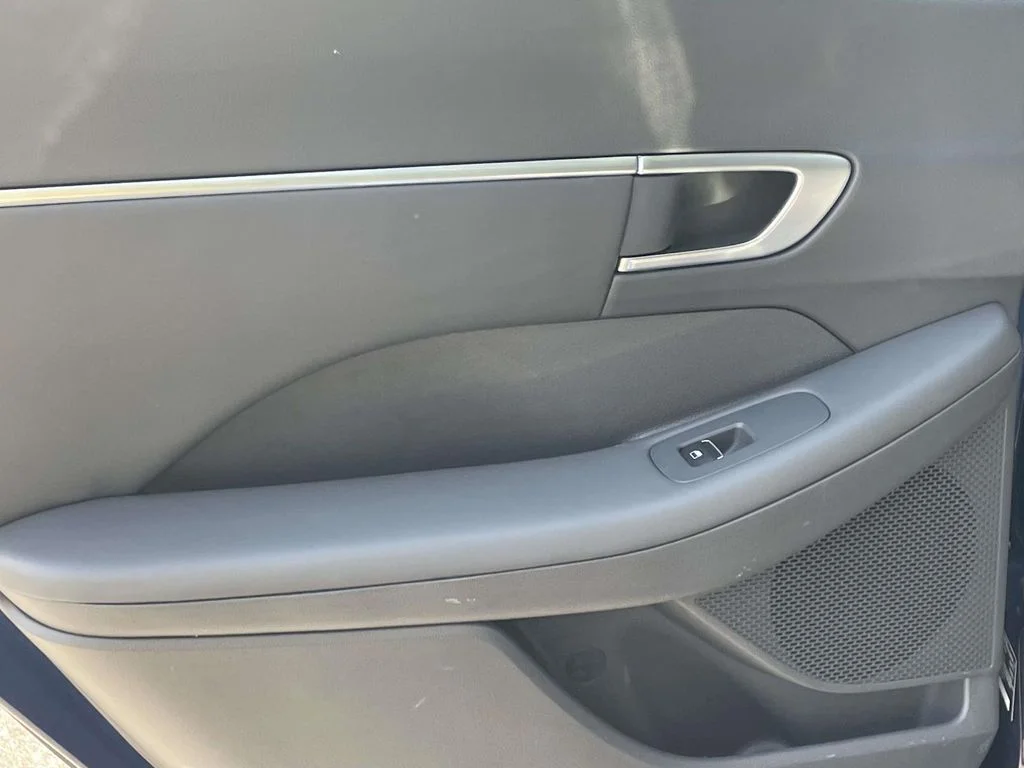 Used 2021 Blue Hyundai SEL image 9