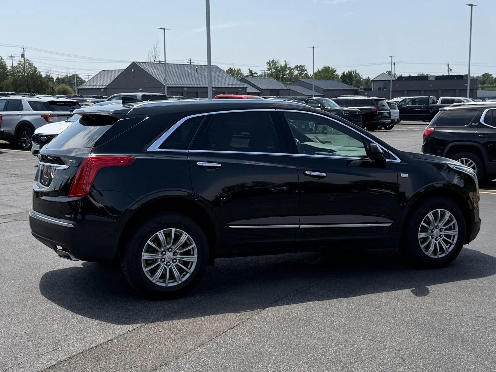 Used 2019 Stellar Black Metallic Cadillac FWD image 6