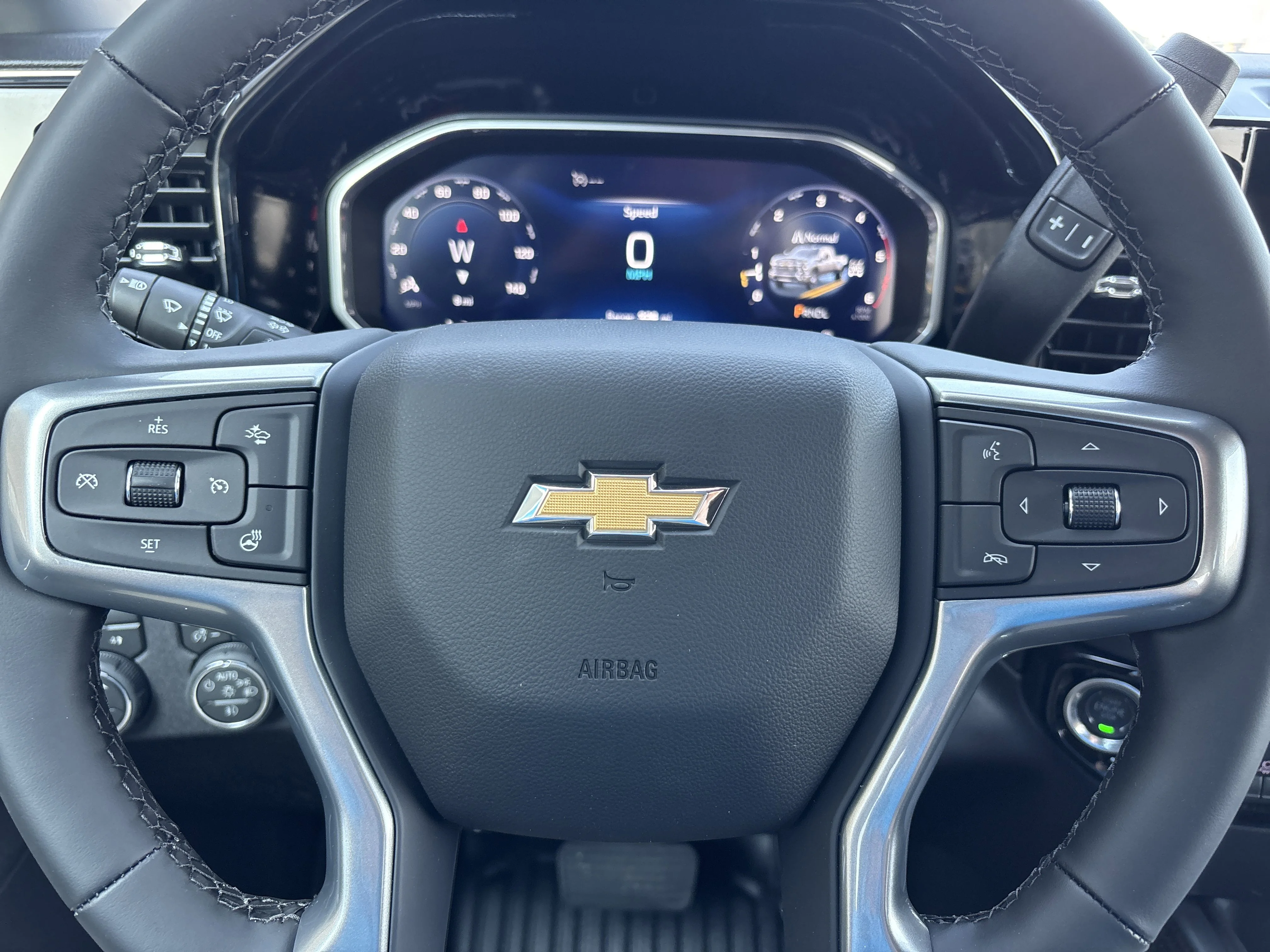 New 2026 Summit White Chevrolet LT image 23
