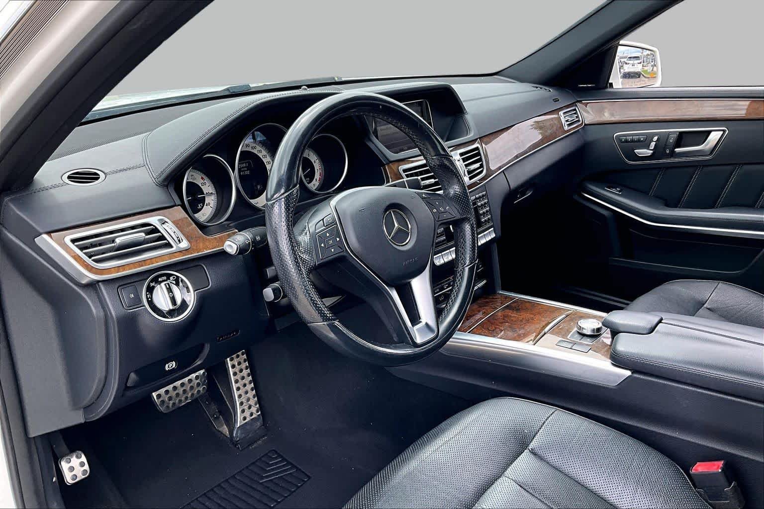 Used 2015 Polar White Mercedes-Benz E 400 image 16