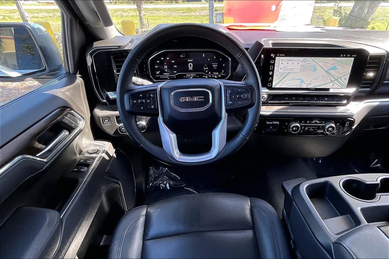 2025 GMC Sierra 1500 SLT - Photo 6