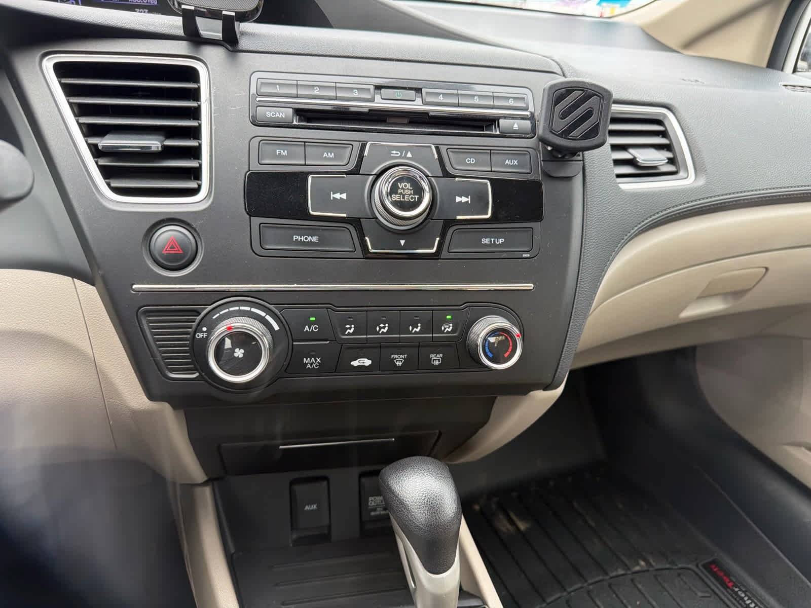 Used 2014 Taffeta White Honda LX image 4