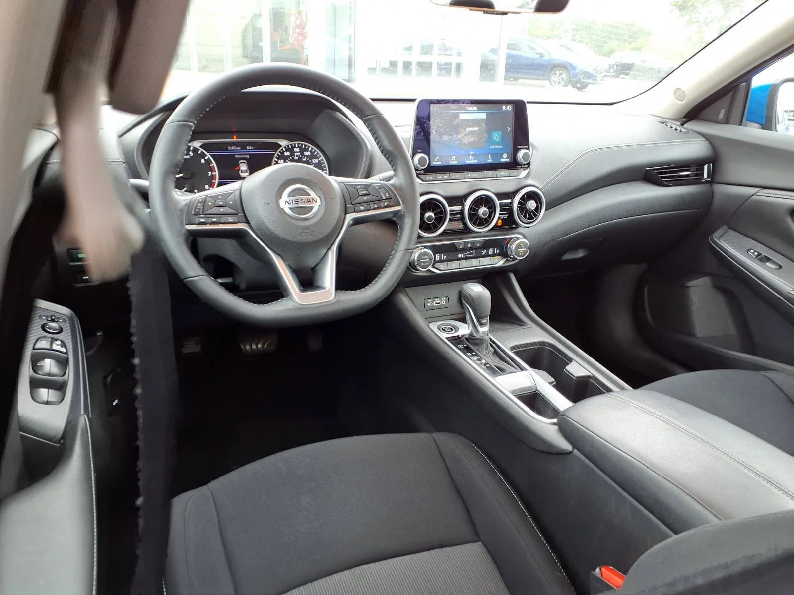 Used 2022 Electric Blue Metallic Nissan SV image 5