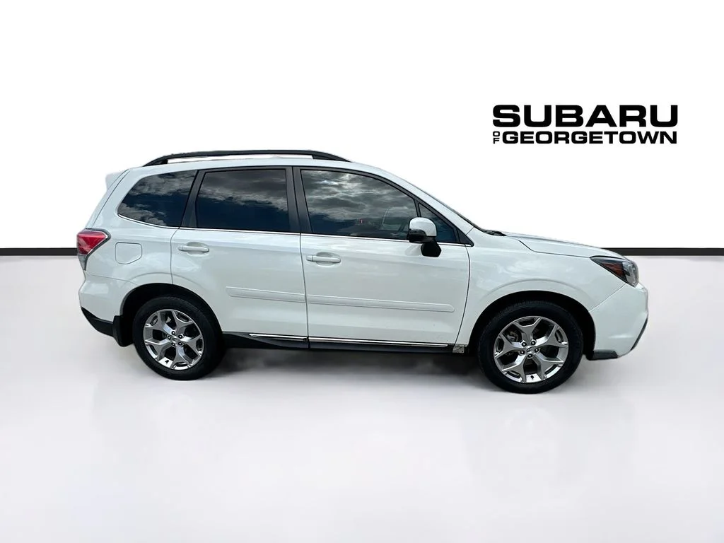 Used 2018 White Subaru 2.5i Touring image 8