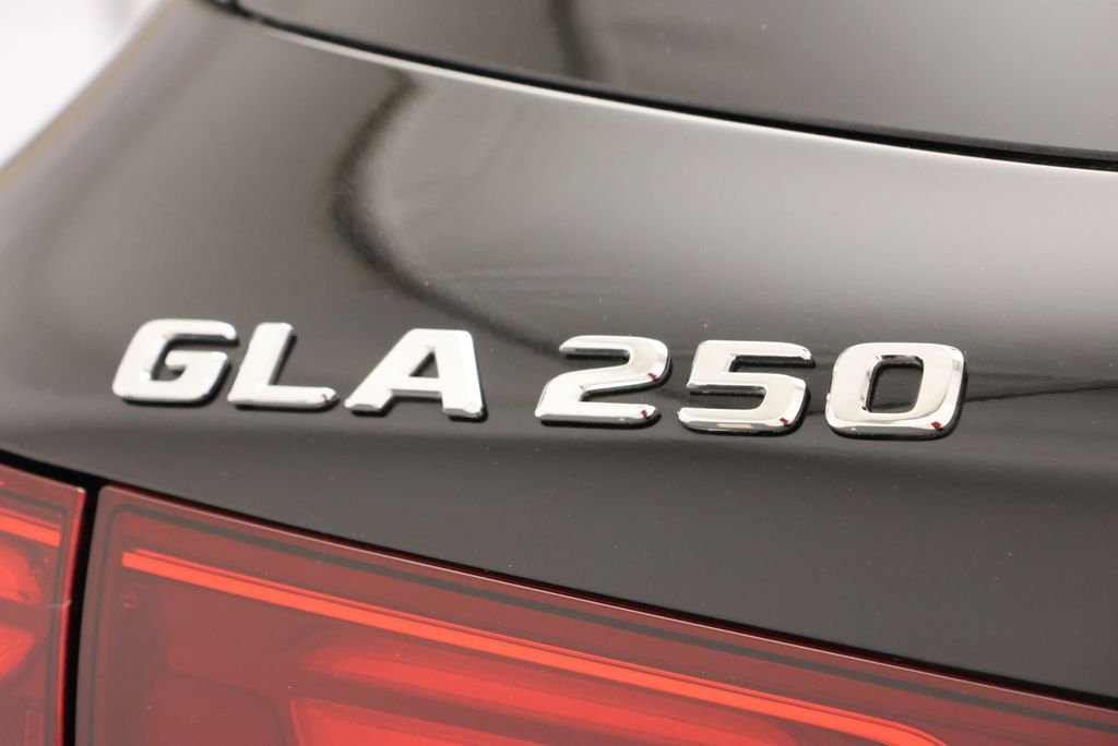 Certified Used 2026 Night Black Mercedes-Benz GLA 250 image 9
