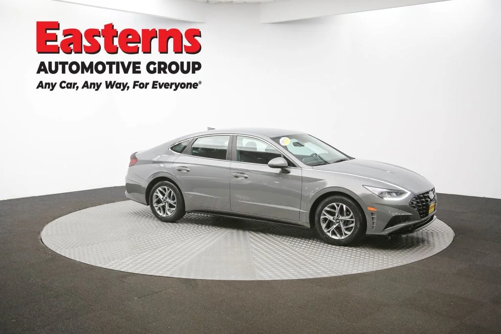 Used 2023 Gray Hyundai SEL image 43