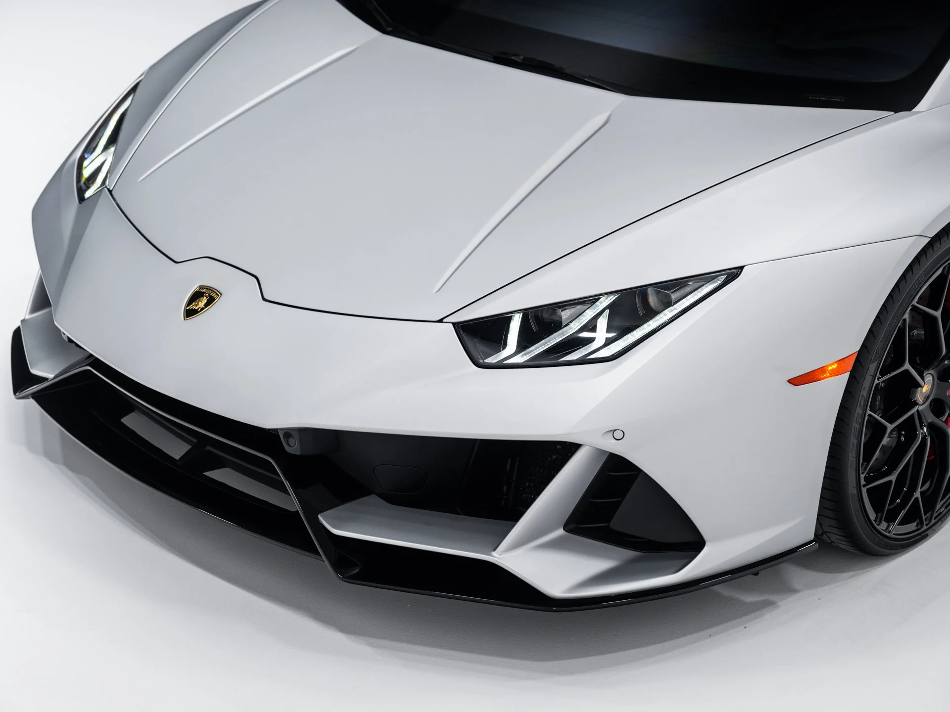 Used 2020 Grigio Adamas Matt Lamborghini  image 17