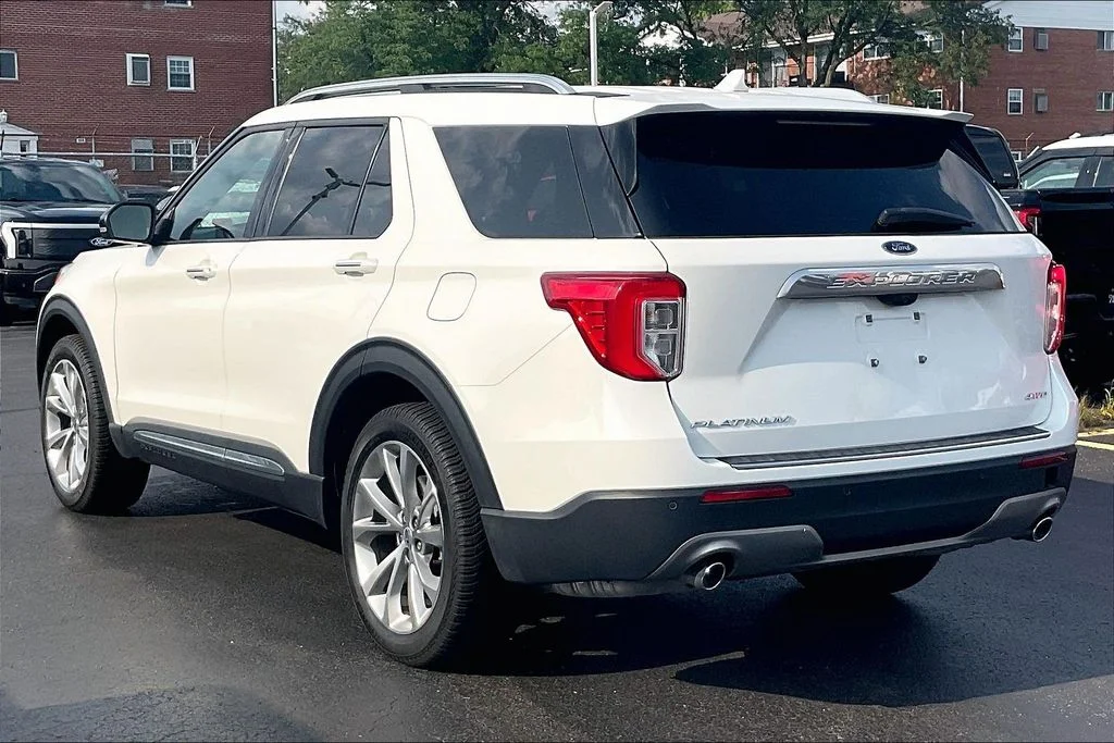 Used 2023 White Ford Platinum image 10