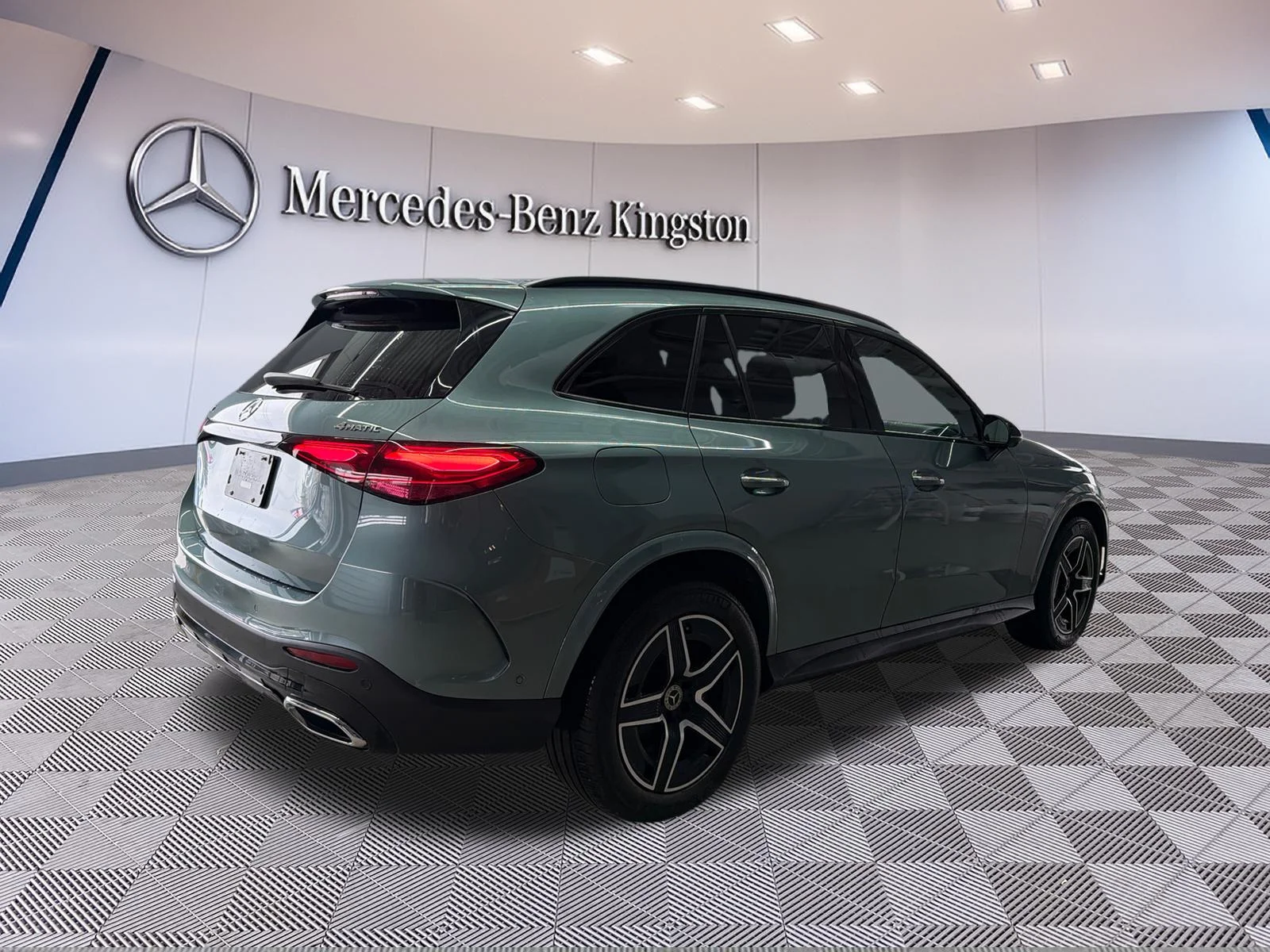 Used 2026 White Mercedes-Benz 300 4matic Suv image 5