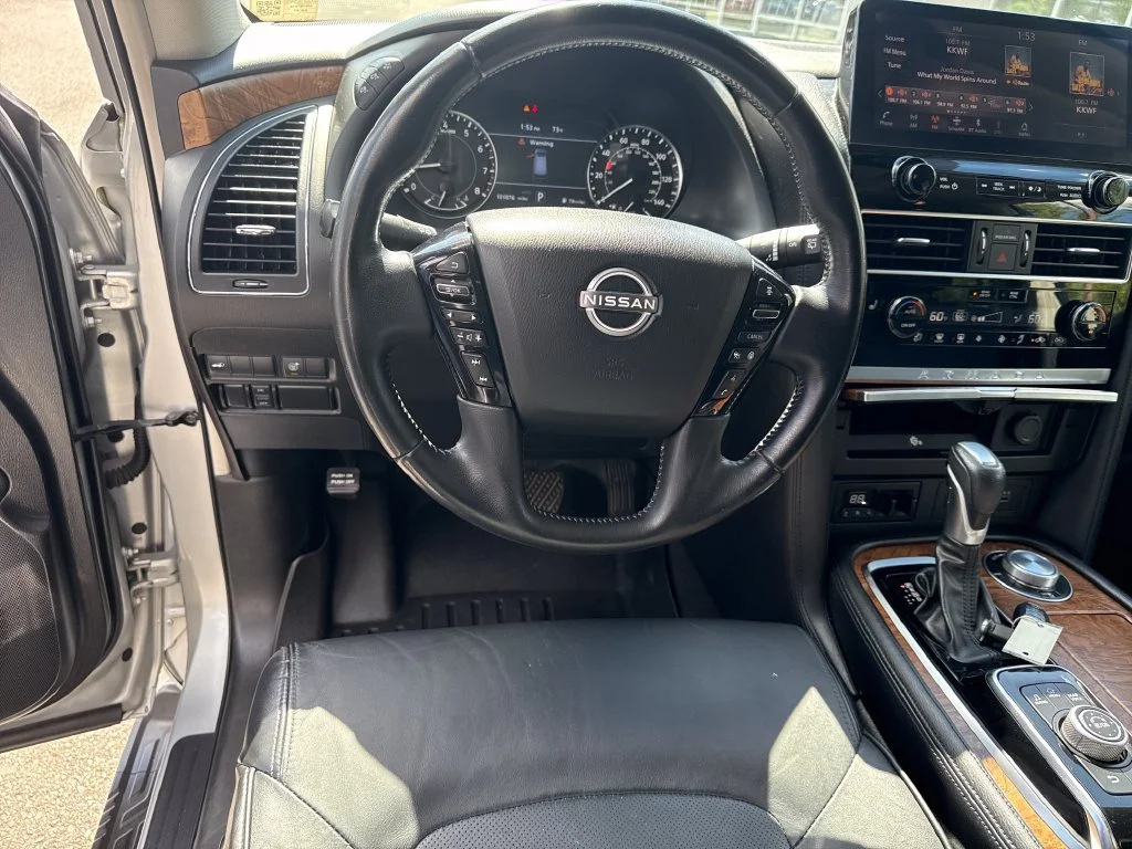 Used 2021 Brilliant Silver Metallic Nissan SL image 19