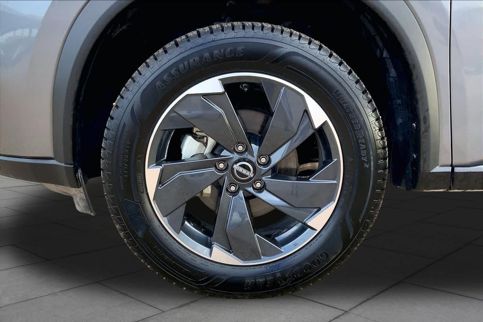 2024 Nissan Rogue SV - Photo 10