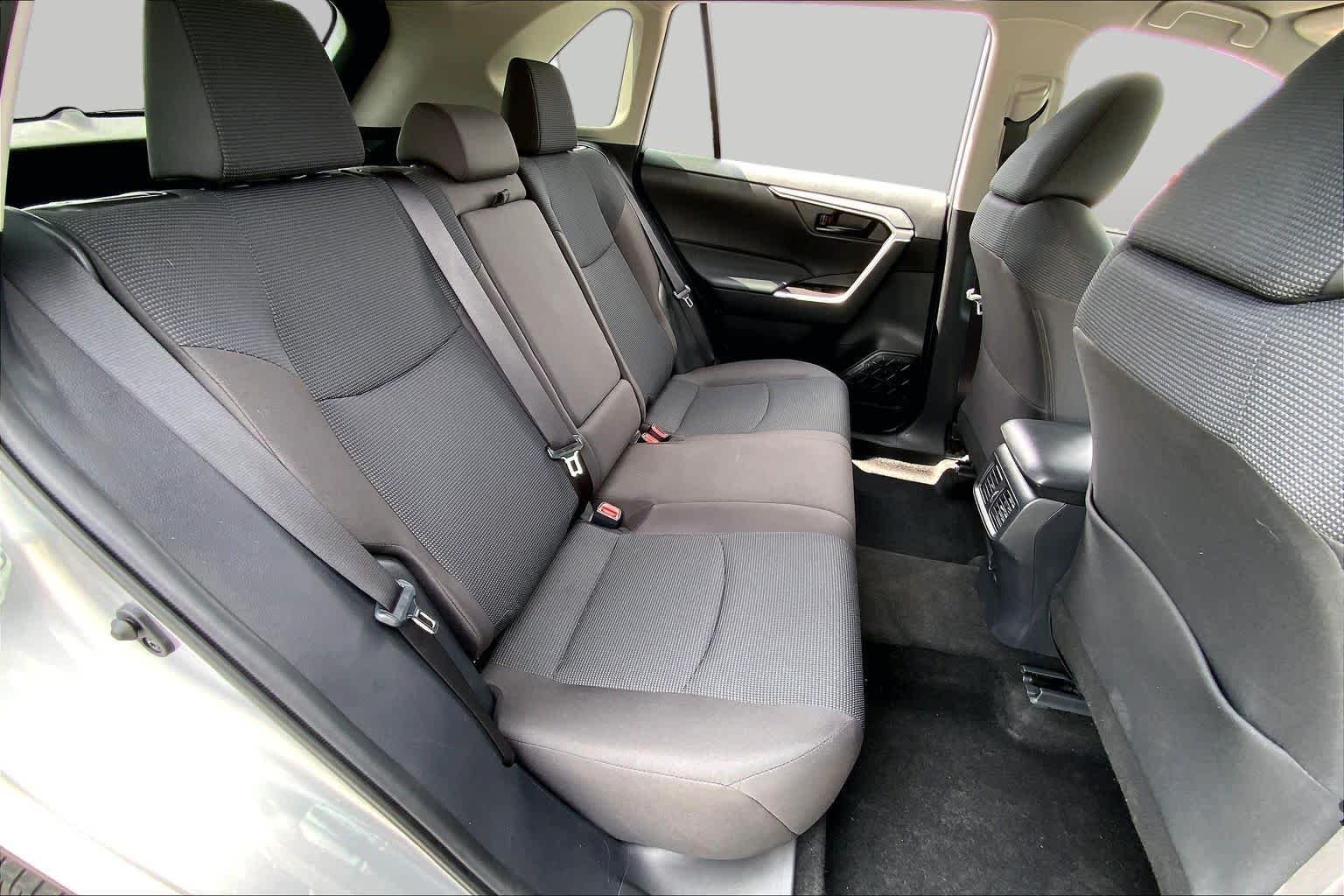 Used 2025 Silver Sky Metallic Toyota LE image 19